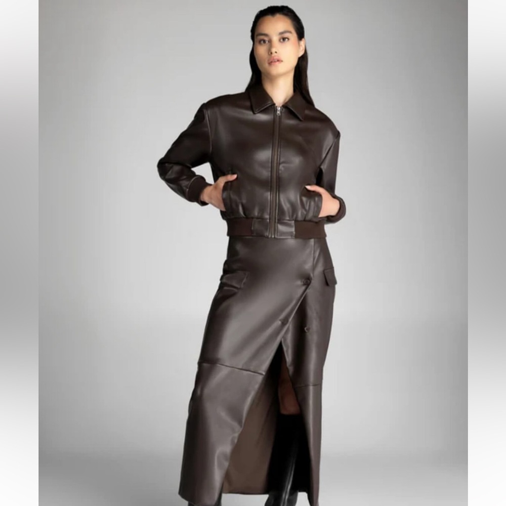 SOLD ✨Pure & Simple Faux Leather Jacket - Picture 2 of 7